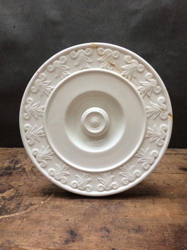 Antique chamber pot lid in - antique, (in