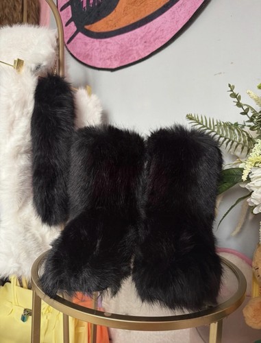 Black faux fur y2k kawaii - faux,