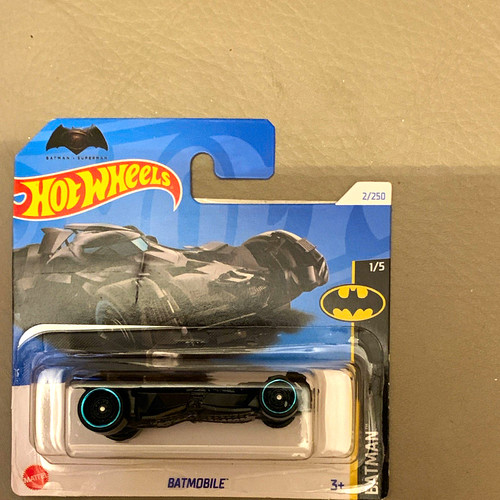 Hot wheels batman batmobile - hot,