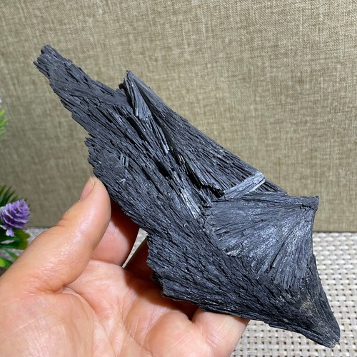 183g black tourmaline quartz - 183g,