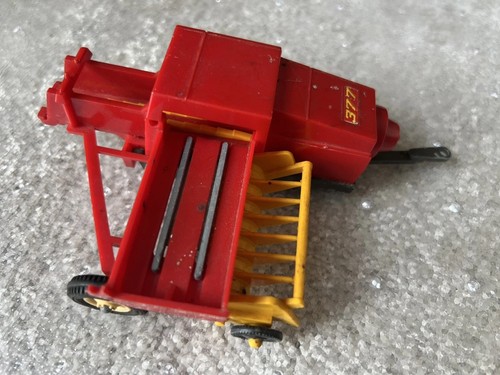 Britains farm new - holland, 377