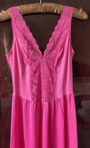 Dark pink cerise vintage - pink,