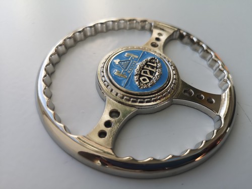 Opel vauxhall grill badge - opel,