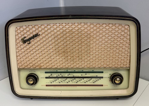 Ferguson bakerlite radio - ferguson,