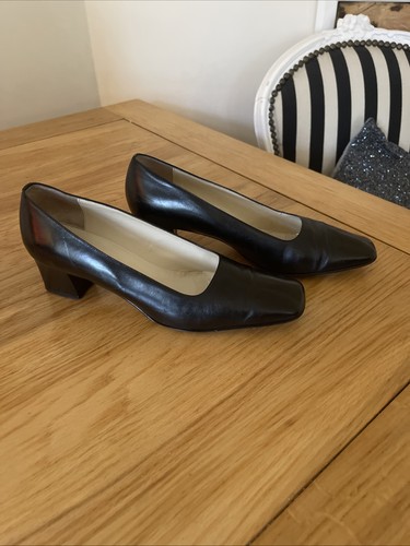 Vintage black carvela cabin - vintage,