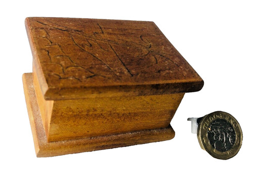 Wood wooden box small - small, vintage