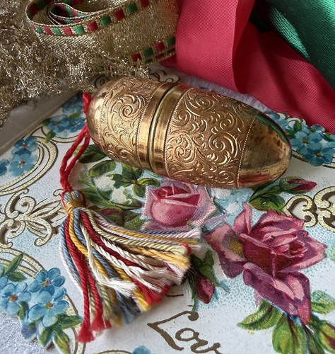 Vintage sewing etui ornate - vintage,