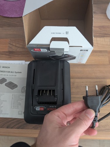 Bosch fast charger - charger, al