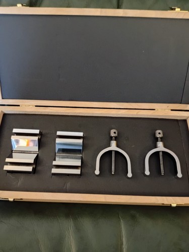 Blocks with clamps model no - v,