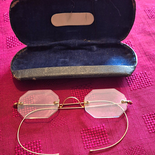 Rimless octagon metal - rimless,