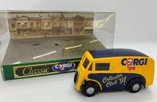 CORGI 1/43 SCALE D982 -