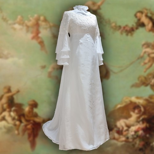 Vintage 1970s medieval revival - 1970s,