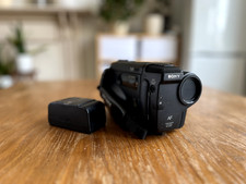 SONY CCD-TR550E video camera