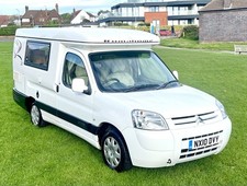 Romahome R20 Hy Lo Motorhome With Rare Toilet / Sink Option 4 Seat Belted Seats