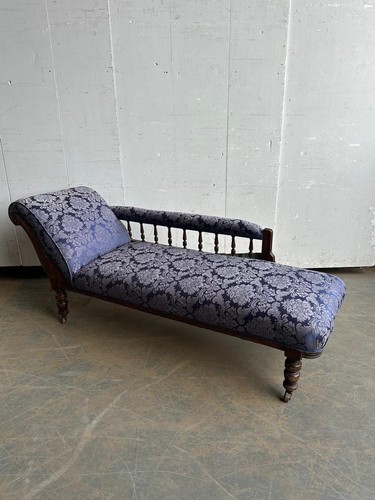 Victorian chaise longue - a,