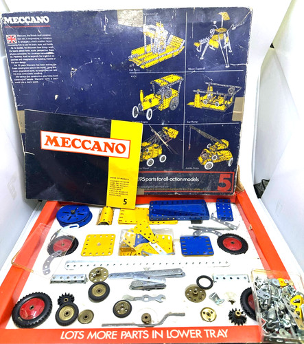 Meccano 395 parts for all - 5,