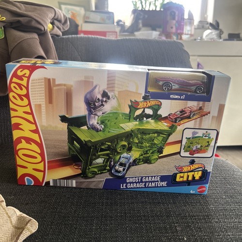 Hot wheels ghost garage - wheels,