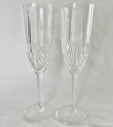 Clear champagne flutes - champagne,