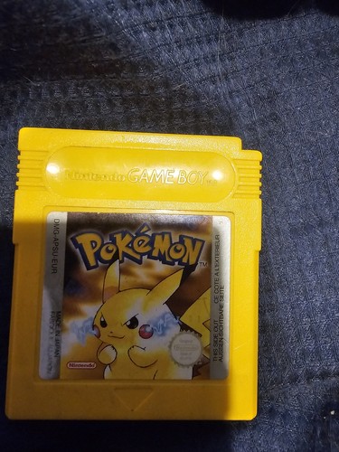 Pokemon yellow gameboy colour - yellow,