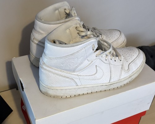 Nike air jordan mid - 1,