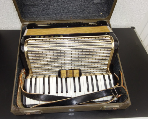 Accordion hohner concerto - hohner, ii
