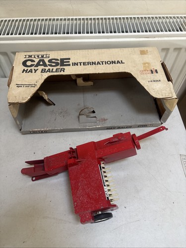 Ertl 447 international hay - ertl,
