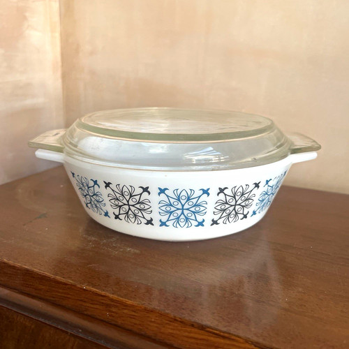 Vintage jaj pyrex casserole - vintage,