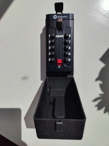 Defender push button key safe - defender,