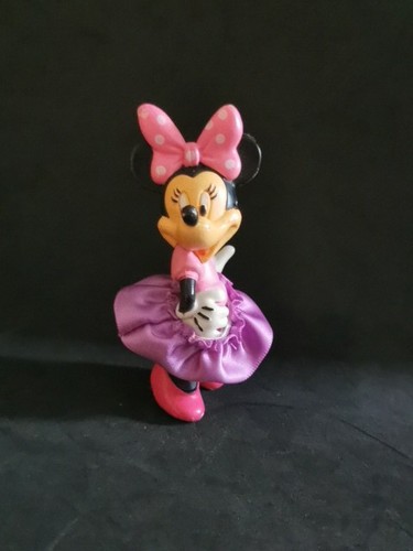 Minnie mouse figurine - minnie,