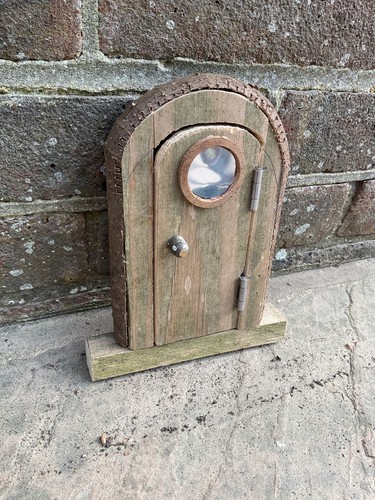 Handmade opening fairy door - opening,,