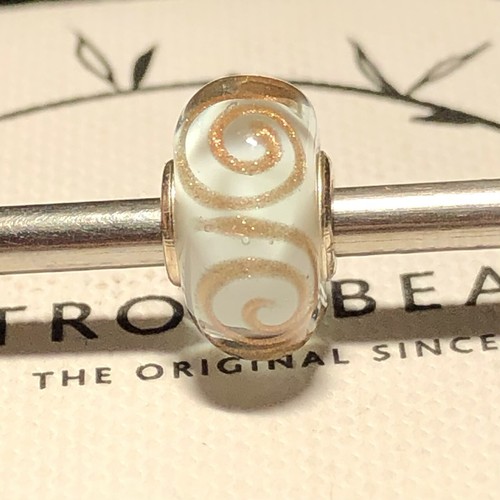 Authentic genuine trollbeads