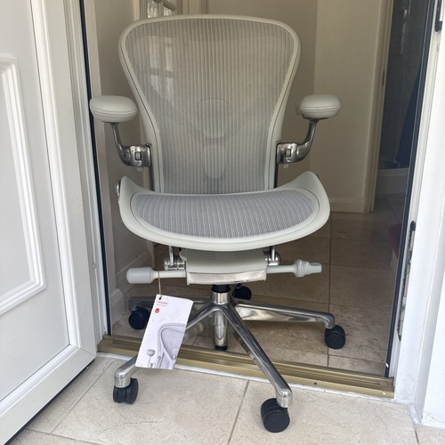 Herman miller aeron chair size - aeron,