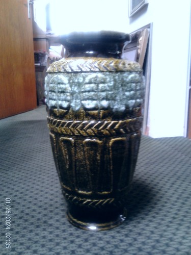 Studio pottery designer - studio, designer: