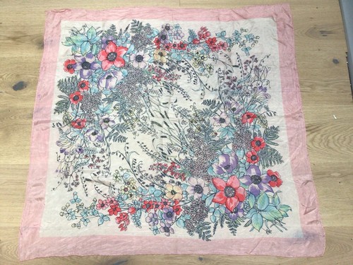 Vintage pretty floral silk - vintage,