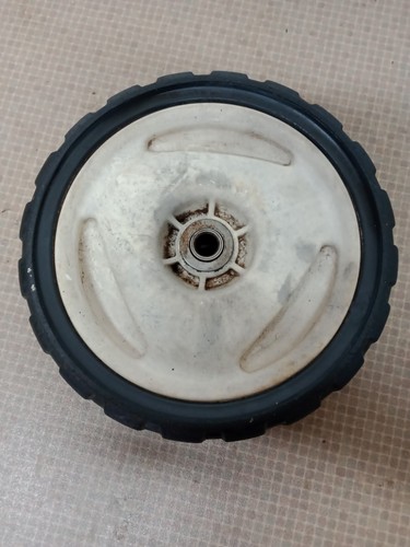 Honda izy lawnmower - rear, wheel