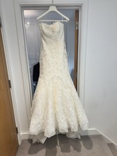Pronovias Fishtail Wedding