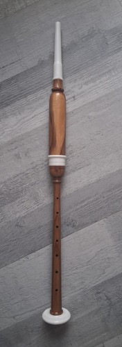 Highland bagpipe standard - bagpipe,