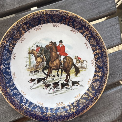 Ornamental plate hunting - ornamental,