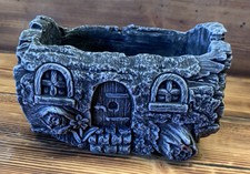 STONE GARDEN TREE HOUSE LOG