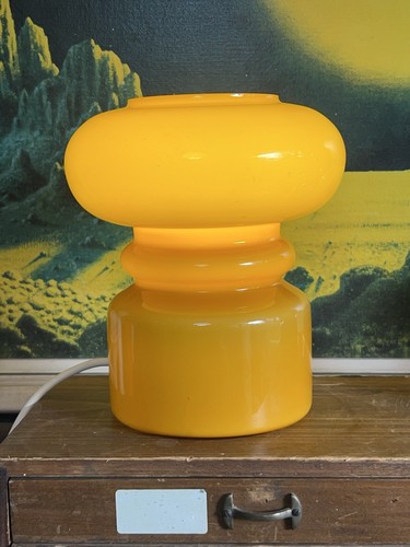 Vintage habitat space age - space,