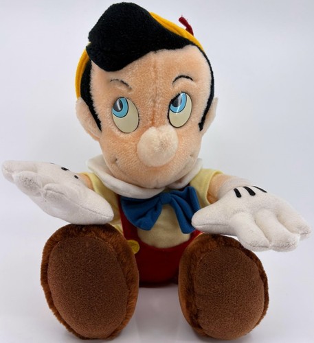 Pinocchio plush disneyland - pinocchio, plush,
