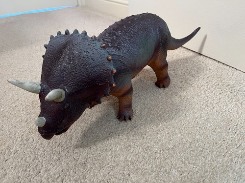 Large triceratops dinosaur - dinosaur, –
