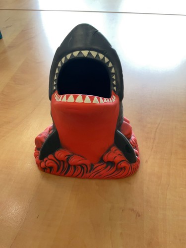 Mondo jaws tiki mug red - red, black