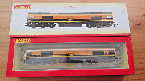 Hornby r3922 freightliner - hornby,