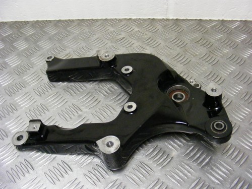 An200 burgman exhaust hanger - an200,