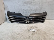 Volkswagen Passat B7 Front