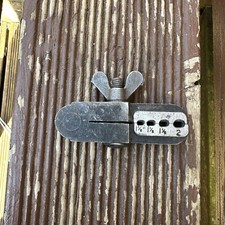 Vintage Elliott - Lucas GPO