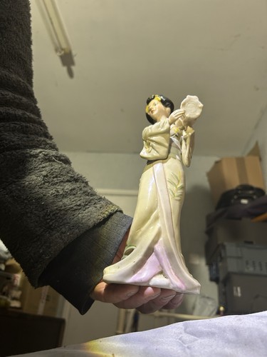 Unmarked geisha girl - girl, figurine