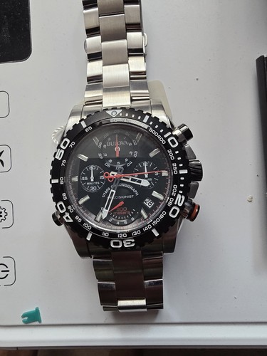 Bulova precisionist quartz - bulova,
