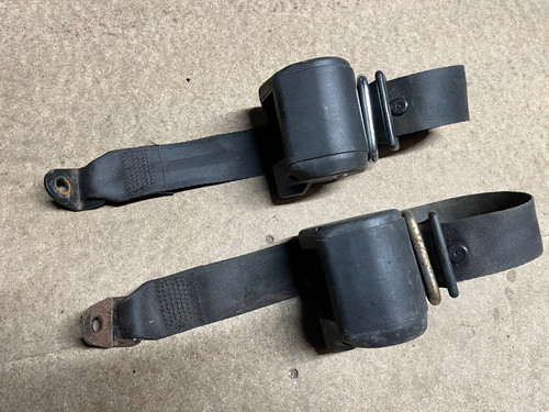 Mk1 golf rear seat belt - seat, pair